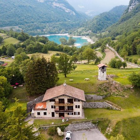 La Rustica Sul Lago Di Tenno Mansarda Экстерьер фото